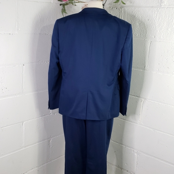 Express mens suit - Picture 3 of 7